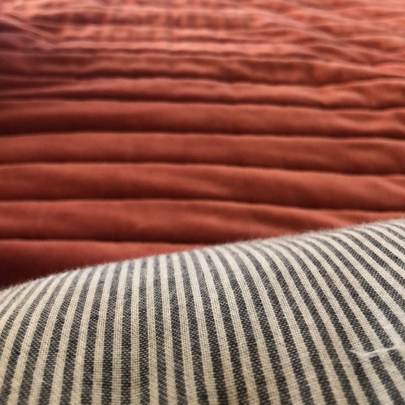 Meet your Posher, Amanda - Picture 1 of 1